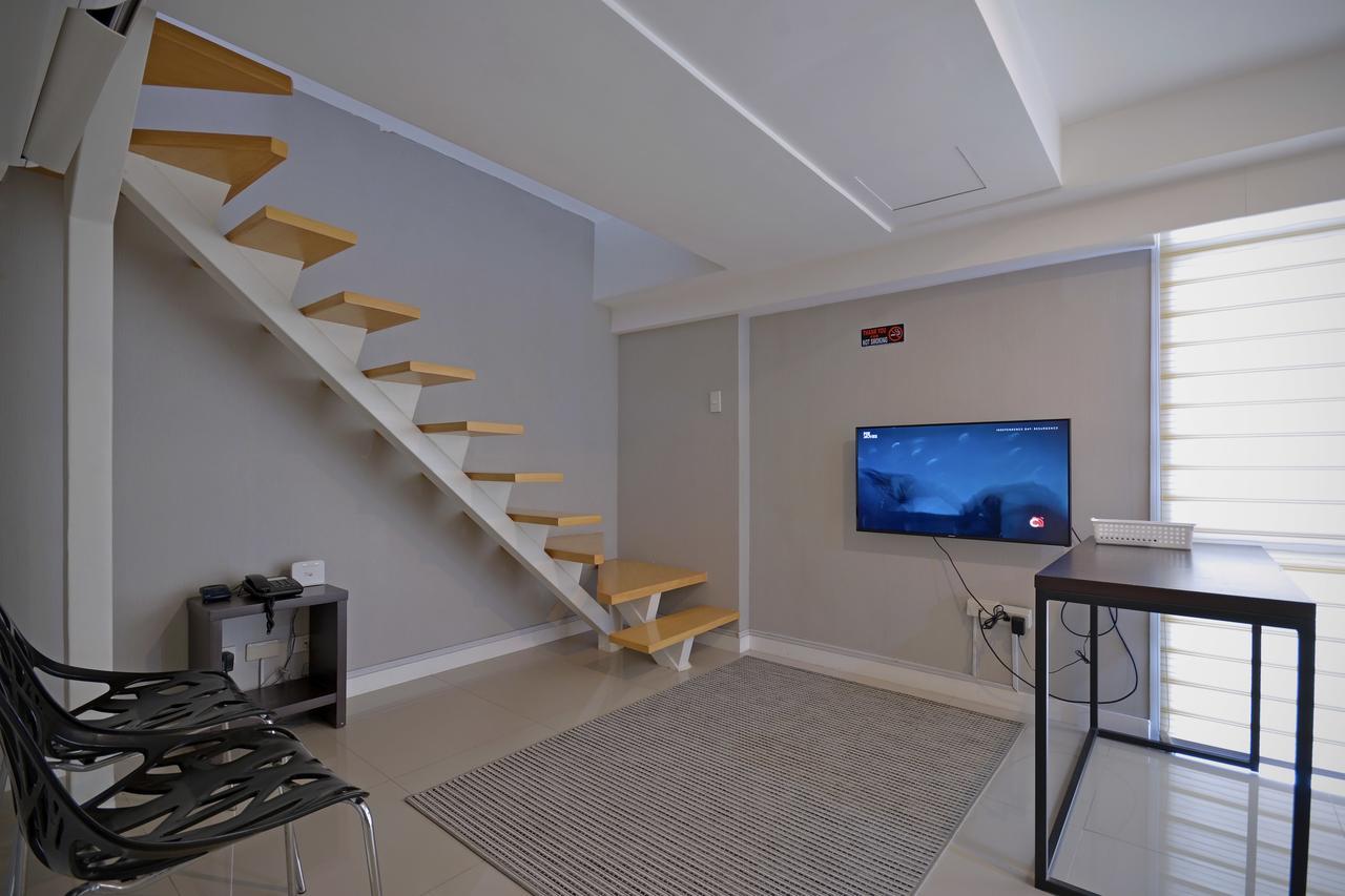 Victoria Soho Suites Манила Екстериор снимка