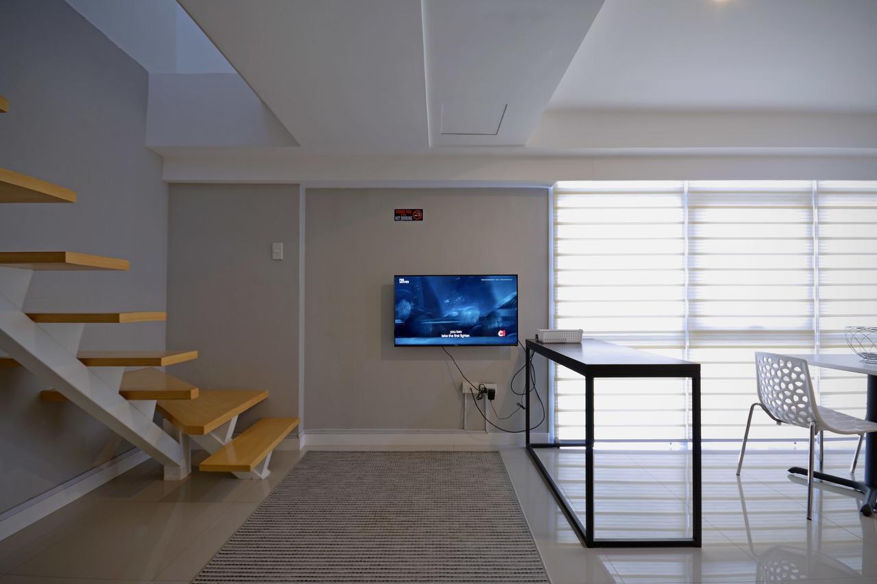 Victoria Soho Suites Манила Екстериор снимка