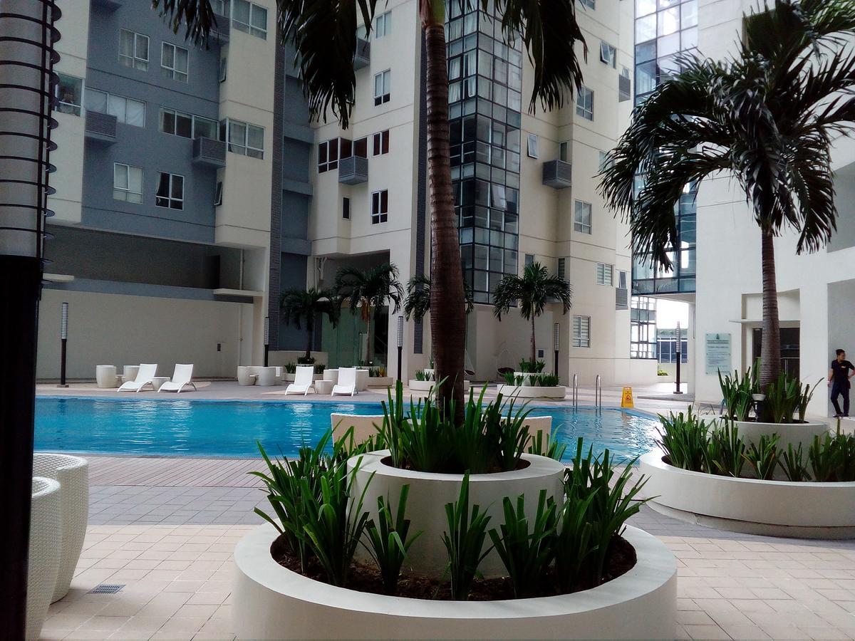 Victoria Soho Suites Манила Екстериор снимка