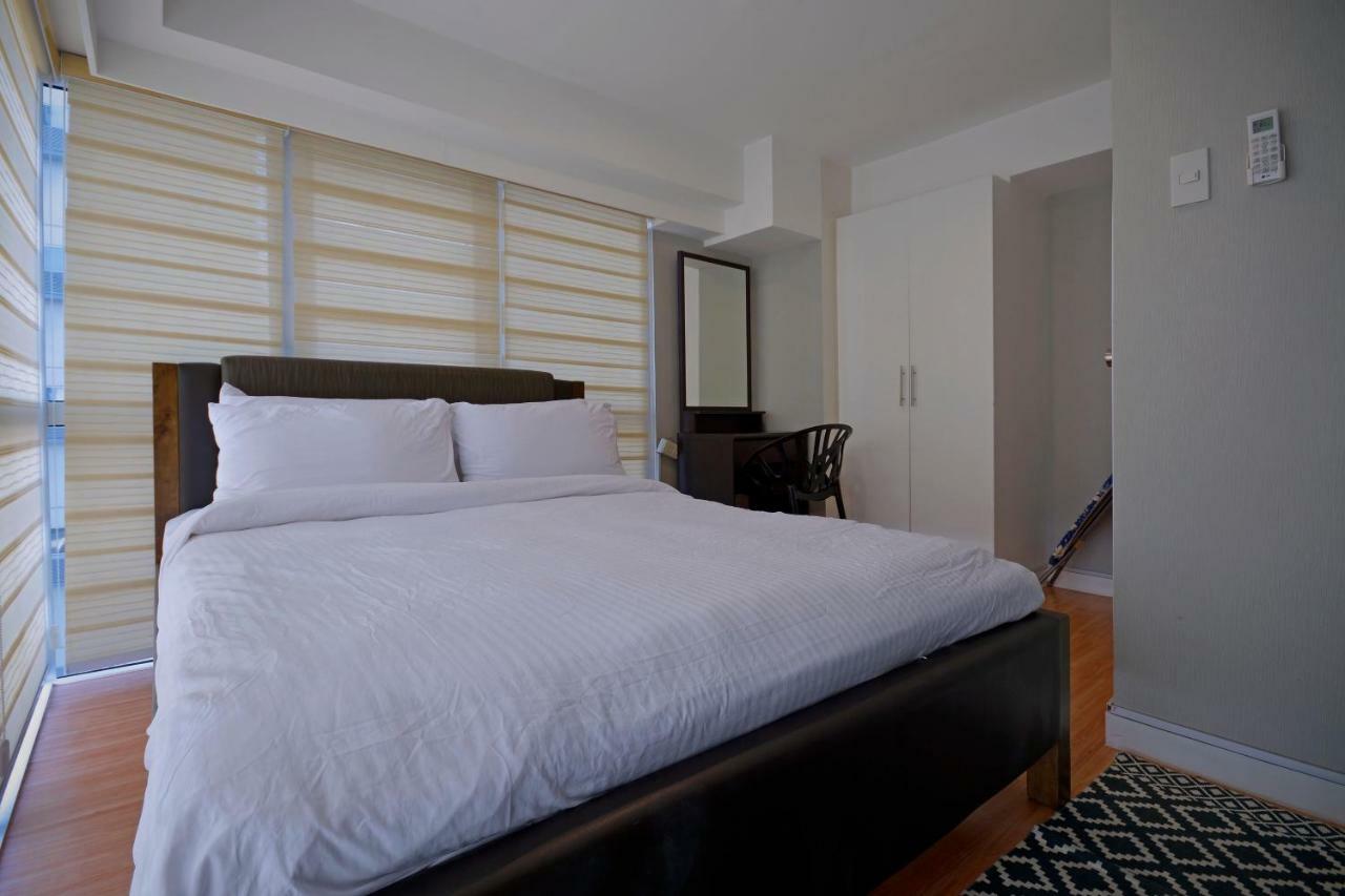 Victoria Soho Suites Манила Екстериор снимка